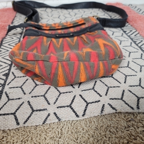 Dakine Jive Crossbody Bag in Zuni Red Orange - Picture 6 of 13